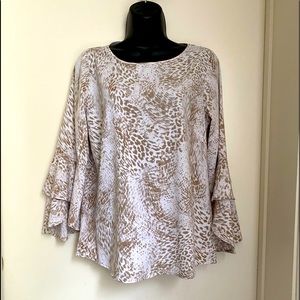 👚✨ BELLE BY KIM GRAVEL✨